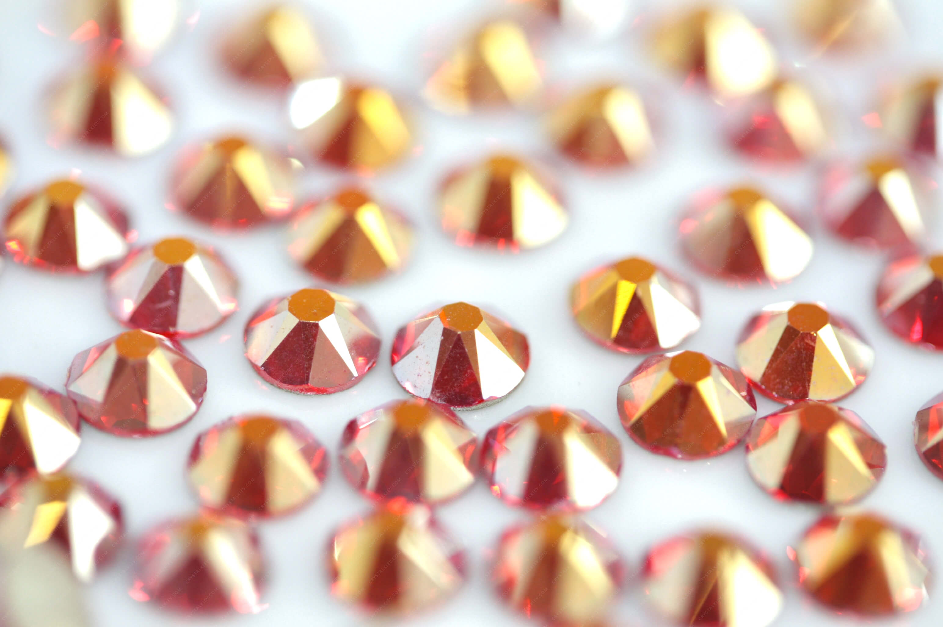 Crystalline Lt.Siam AB* Xirius Rose 2088